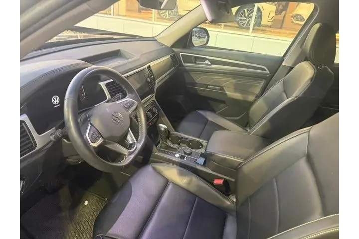 $27996 : Volkswagen Atlas 2023 AWD SE image 10