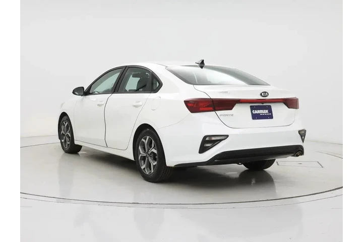 $16998 : Kia Forte 2021 LXS 4dr Sedan image 2