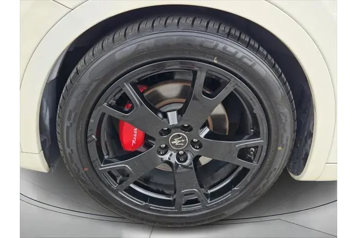 $31500 : Maserati Levante 2022 AWD GT image 9