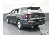 $20991 : Kia Sorento 2023 LX 4dr SUV thumbnail