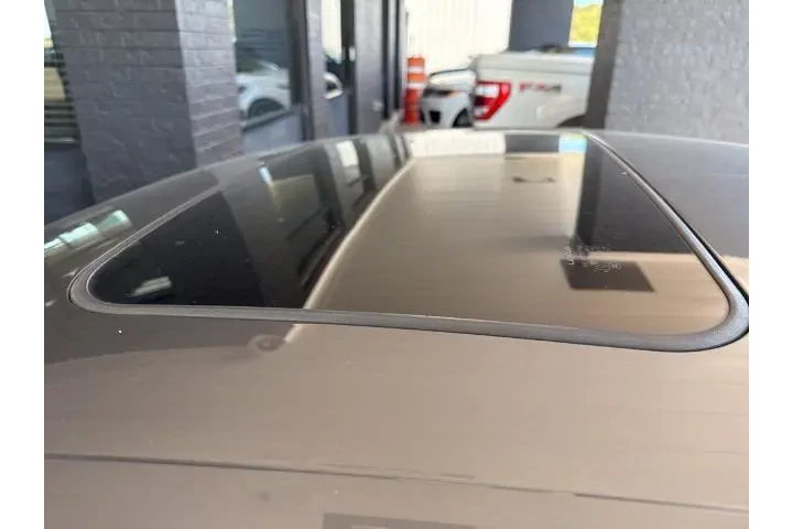 $17087 : Lexus IS 200t 2016 4dr Sedan image 6