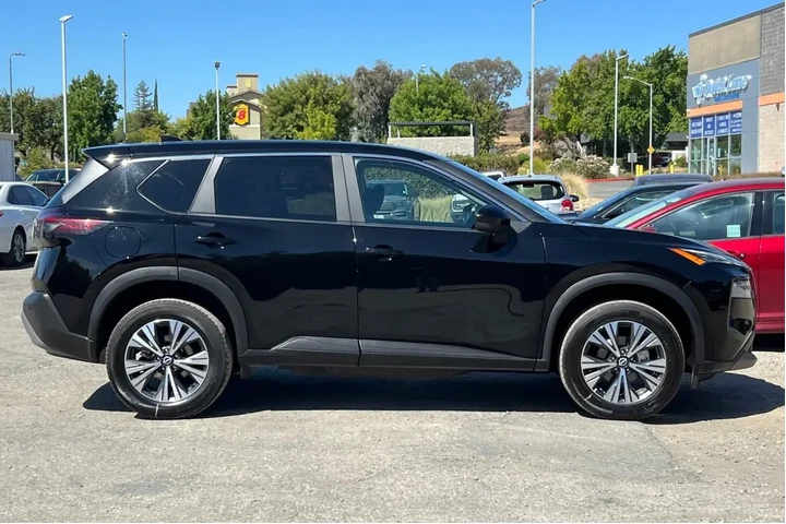 $18950 : Nissan Rogue 2023 SV 4dr Cro image 3