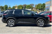 $18950 : Nissan Rogue 2023 SV 4dr Cro thumbnail