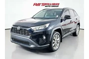 $28975 : Toyota RAV4 2021 AWD XLE Pre thumbnail