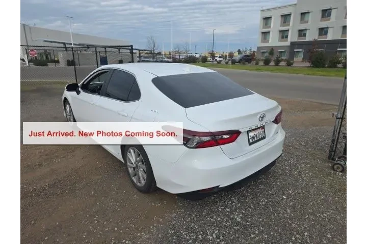 $24800 : Toyota Camry 2024 LE 4dr Sed image 4
