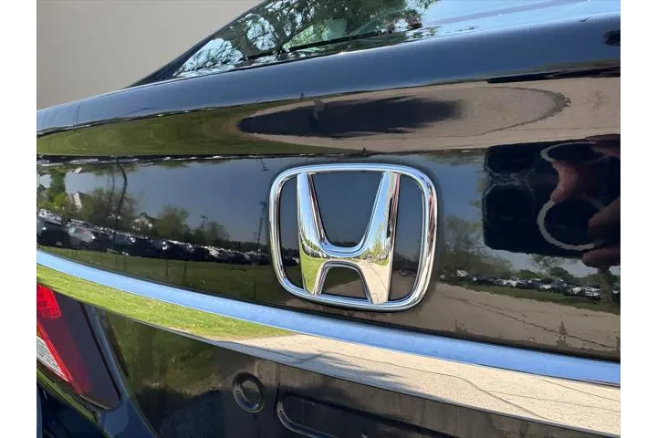 $12566 : Honda Civic 2015 LX 4dr Seda image 10
