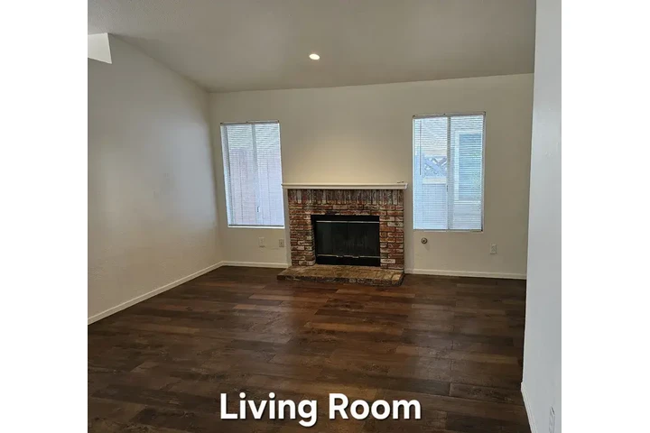 $1200 : Fontana - SINGLE FAMILY HOME image 2