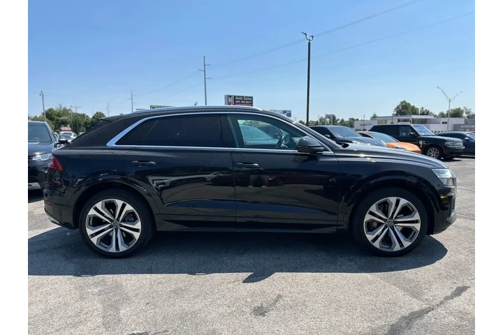 2019 AUDI Q8 PRESTIGE SPORT U image 8