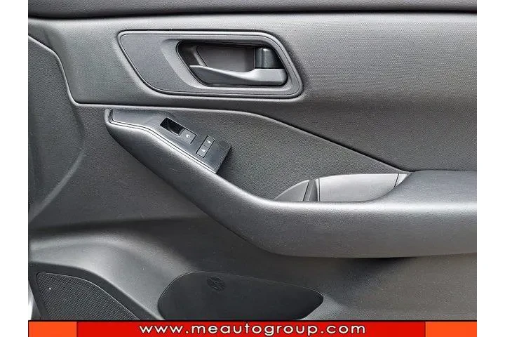 $19995 : Nissan Rogue 2024 S 4dr Cros image 3