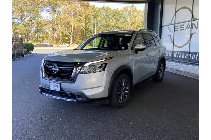 Nissan Pathfinder 2024 AWD S image 8