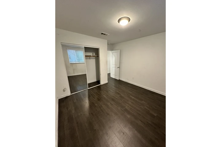 $800 : Cuarto de Renta image 4