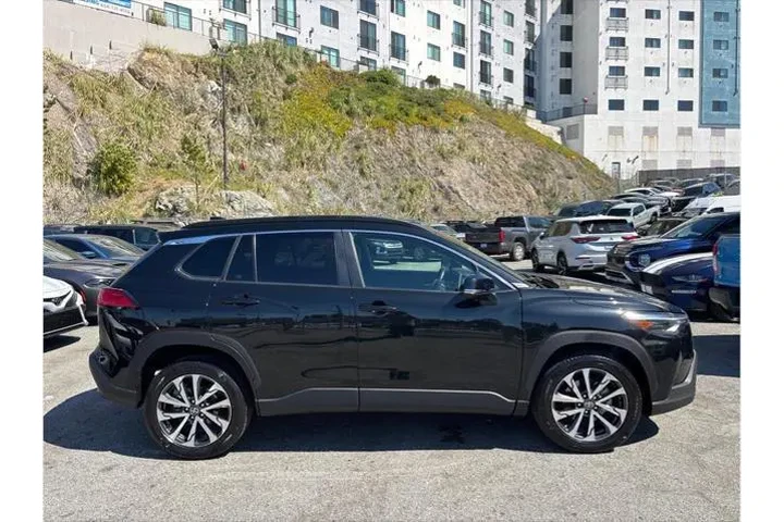 $29388 : Toyota Corolla Cross 2025 XL image 7