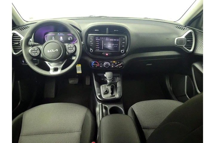 $16998 : Kia Soul 2024 LX 4dr Crossov image 9