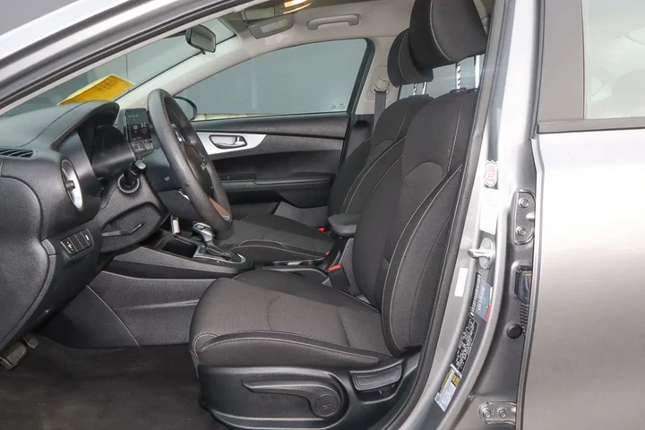 $18388 : 2024 Forte LXS image 7