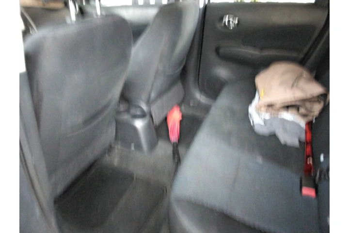 $3500 : Vendo nissan versa note image 2
