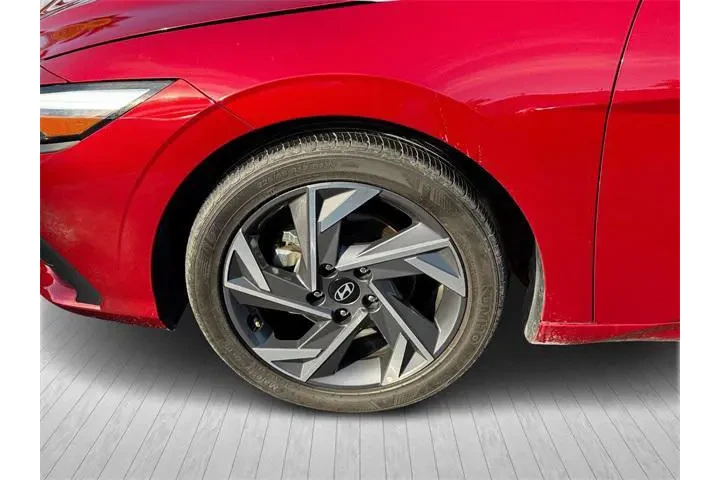 $18775 : Hyundai ELANTRA 2025 SEL Spo image 6