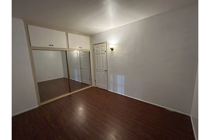$750 : Cuarto de renta en Downey image 1