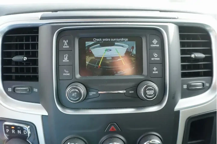 $24288 : Ram 1500 Classic 2019 4x2 Lo image 9