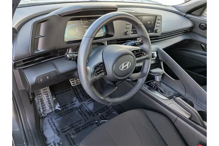 $25040 : Hyundai ELANTRA 2025 SEL Spo image 2