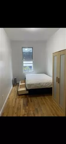 $200 : Rento cuarto Bronx image 1