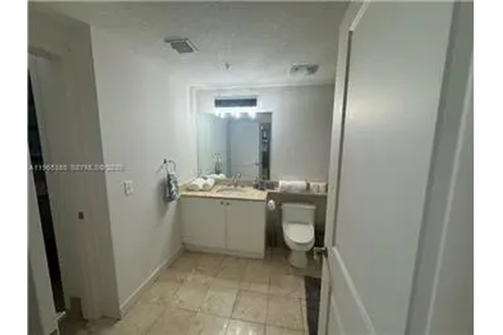 $5800 : Rental property with 2 bedro image 5