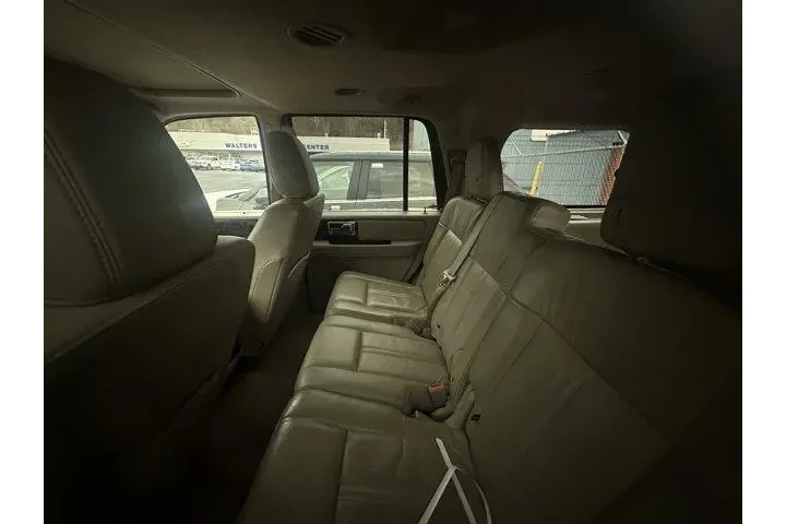 $12999 : Lincoln Navigator 2016 4x4 S image 10