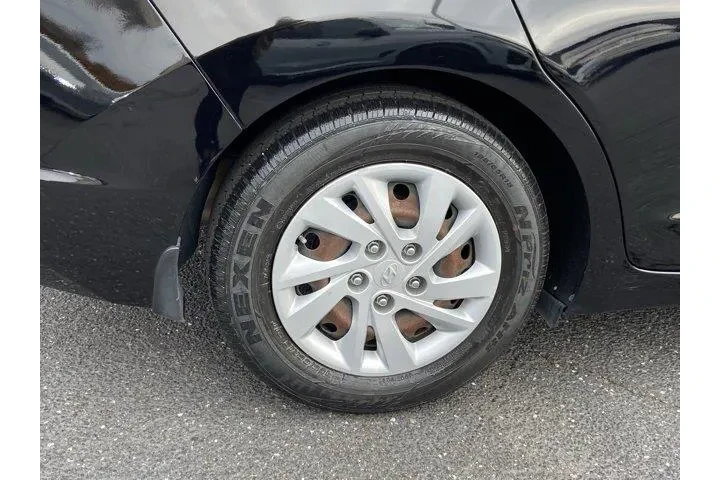 Hyundai ELANTRA 2020 SE 4dr image 10