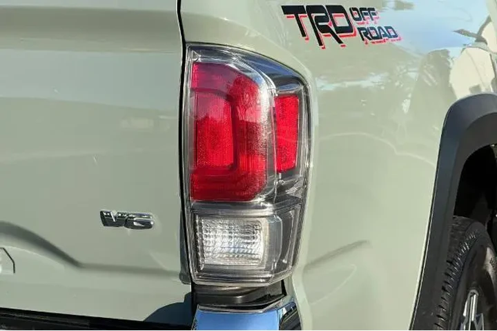 $32350 : Toyota Tacoma 2023 4x2 TRD O image 9