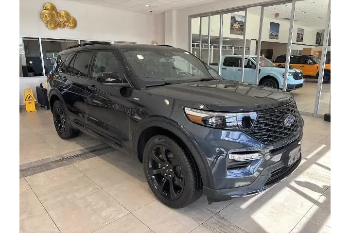 $38955 : Ford Explorer 2024 AWD ST-Li image 1