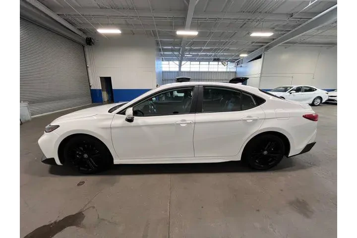 $28915 : Toyota Camry 2025 SE 4dr Sed image 6