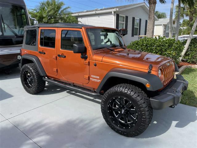 $12000 : 2010 Jeep Wrangler Unlimited S image 2