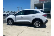 $20588 : Ford Escape 2022 AWD SE 4dr thumbnail