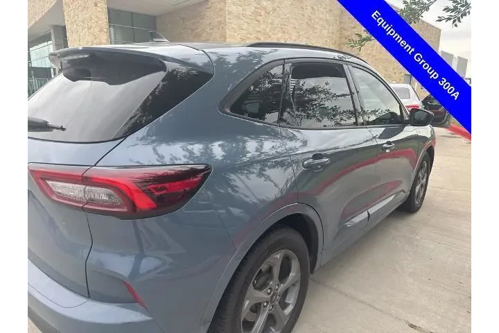 $20495 : Ford Escape 2023 ST-Line 4dr image 8