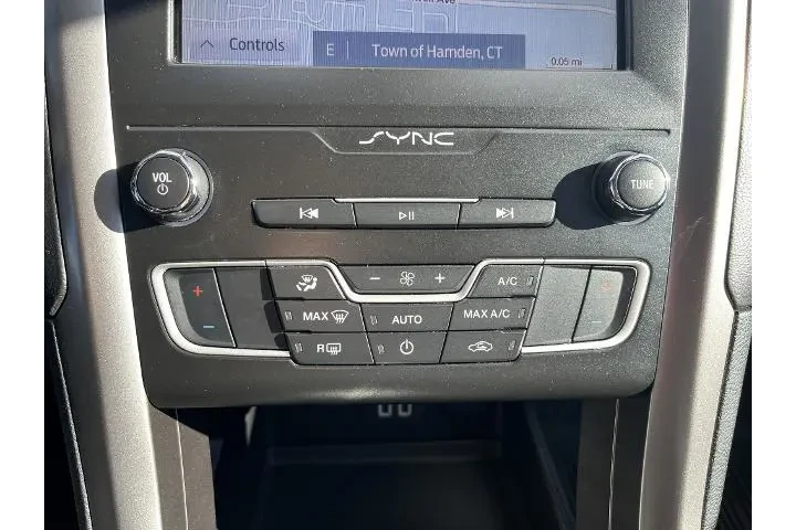 $18988 : Ford Fusion Hybrid 2020 SE 4 image 10