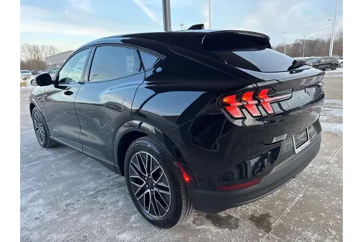 $38900 : Ford Mustang Mach-E 2025 AWD image 4