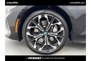 $37495 : BMW 3 Series 2025 AWD 330i x thumbnail