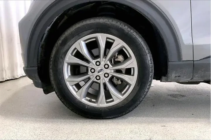 $26581 : Ford Explorer 2023 AWD Limit image 6