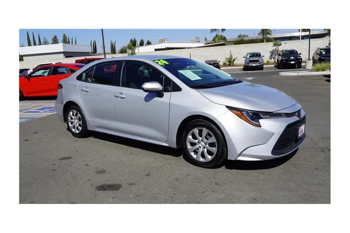 $22250 : 2024 Corolla LE image 4