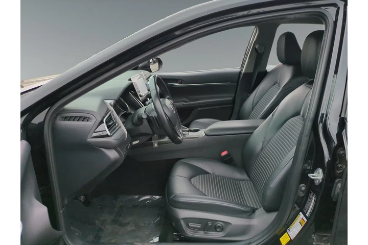 $25624 : Toyota Camry 2021 image 9