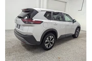 $21997 : Nissan Rogue 2023 SV 4dr Cro thumbnail