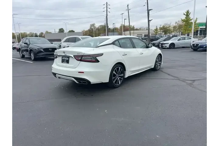 $23980 : Nissan Maxima 2023 3.5 SV 4d image 8