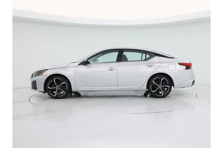 $22998 : Nissan Altima 2025 2.5 SR 4d image 3