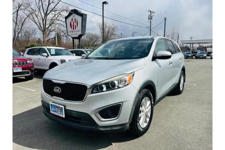 $11995 : 2016 Sorento L image 3