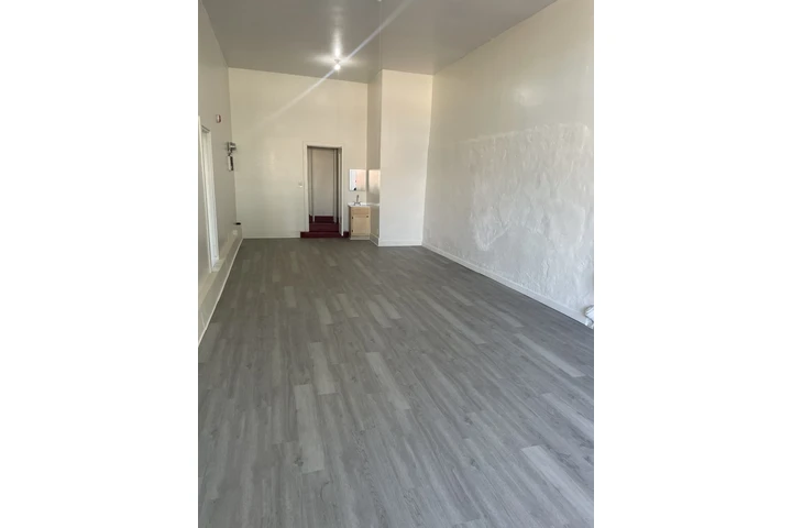 $1400 : Espacio Comercial image 6