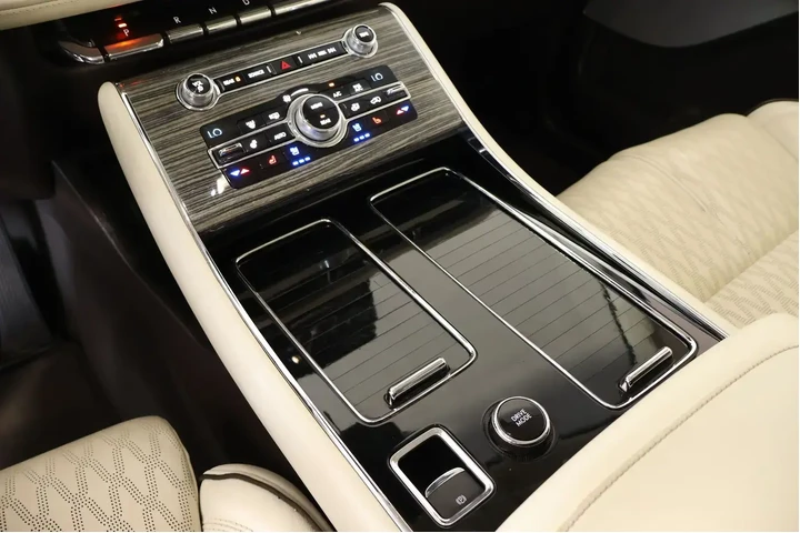 $32979 : Lincoln Aviator 2020 AWD Bla image 9