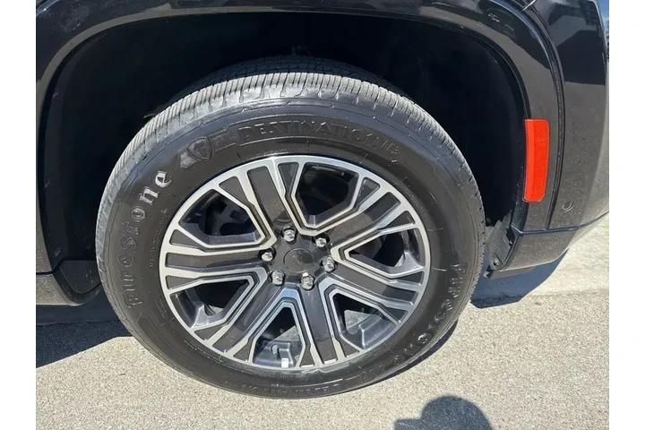 $39892 : Jeep Wagoneer L 2024 4x4 Ser image 10