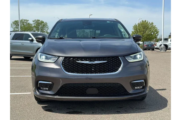 $23899 : Chrysler Pacifica 2023 Touri image 2