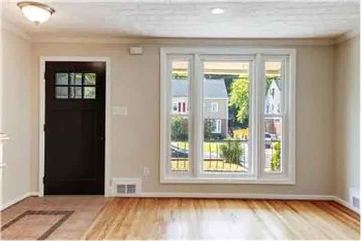 $3200 : Rental property with 3 bedro image 10