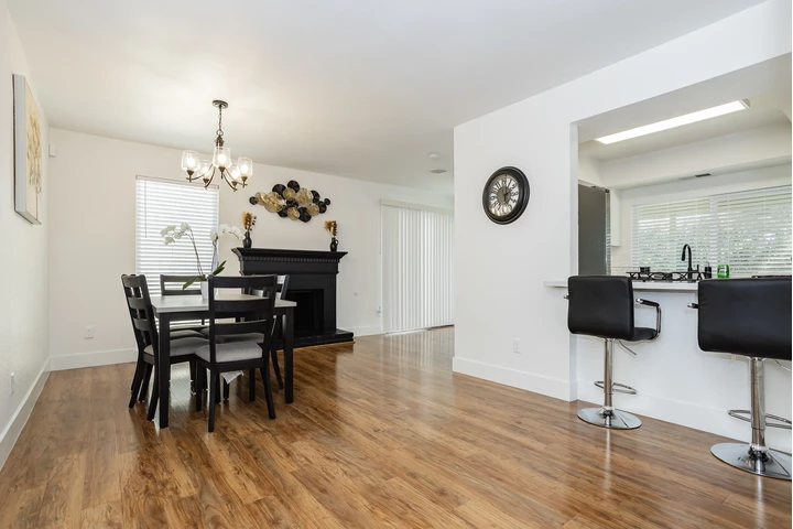 $2300 : Casa de Renta image 5