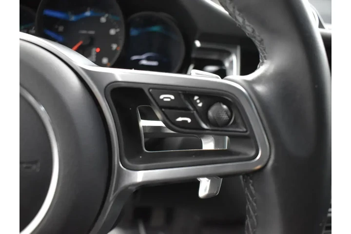 $25952 : Porsche Macan 2020 AWD 4dr S image 8